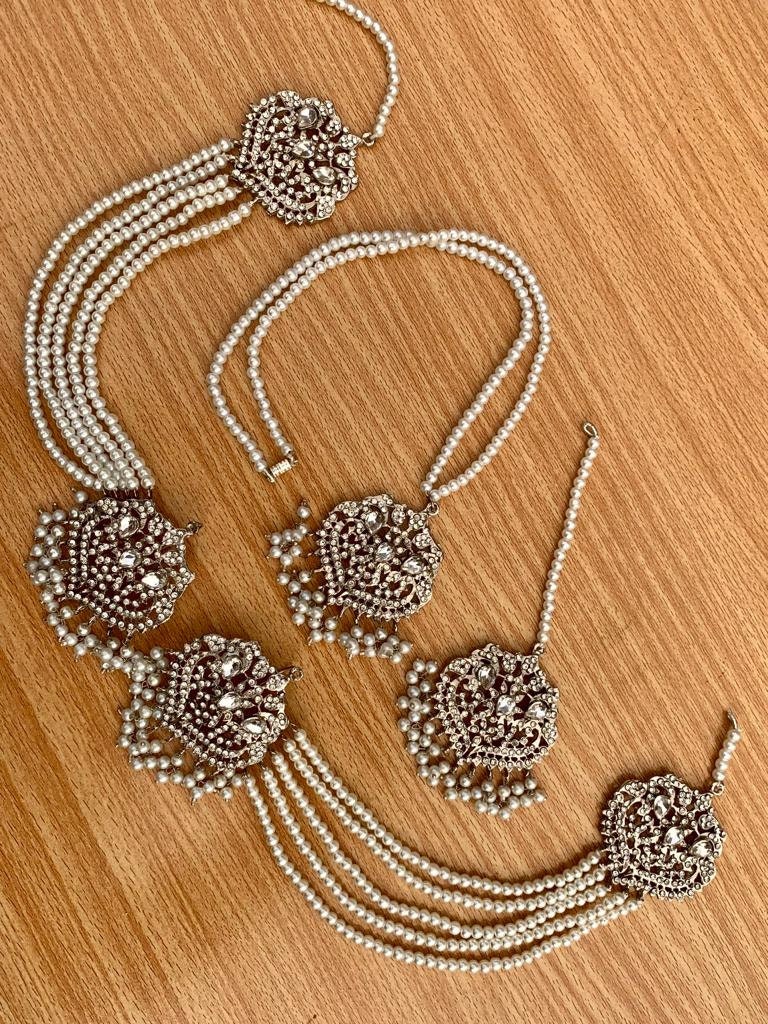 Silver Pearls Pendant With Tikka Sahare Earrings