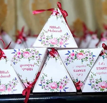 50 X White Flower Wedding Favour Boxes, Nikkah Mubarak Bid Box