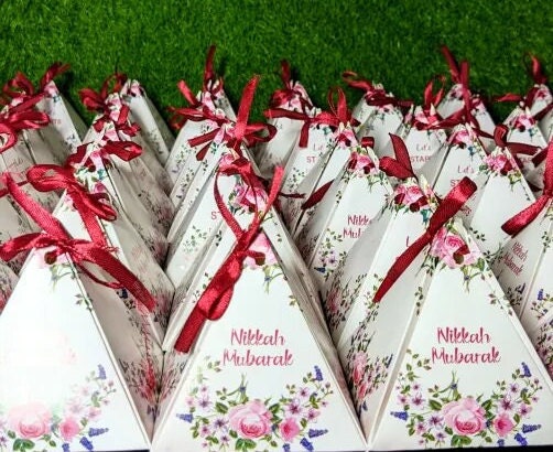 50 X White Flower Wedding Favour Boxes, Nikkah Mubarak Bid Box