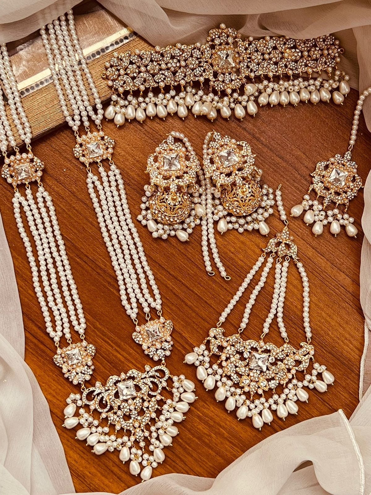 Pakistani Bridal Heavy Farshi Kundan Full Bridal Jhumkas Set